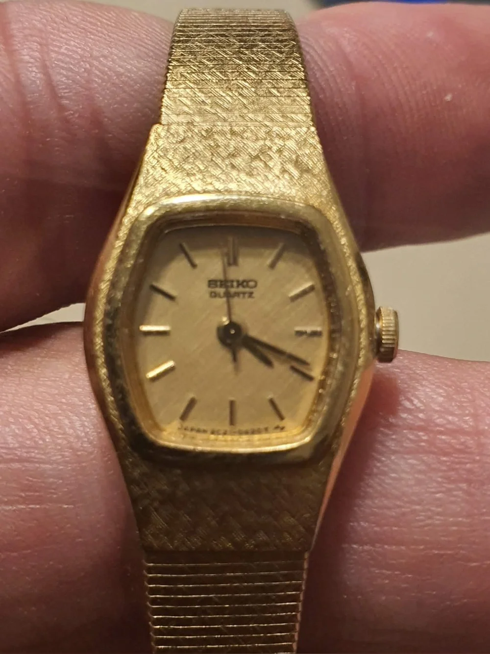 🦋10/$20🦋 Vtg Seiko Quartz 2C21-5149 Goldtone Women's Watch w/Safety Chain